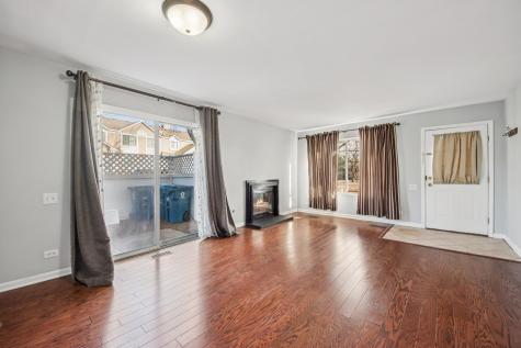 412 Quaker Hill Court Aurora IL 60504