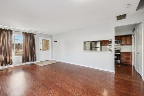 412 Quaker Hill Court Aurora IL 60504