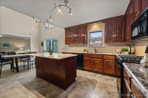 473 Bond Drive Batavia IL 60510