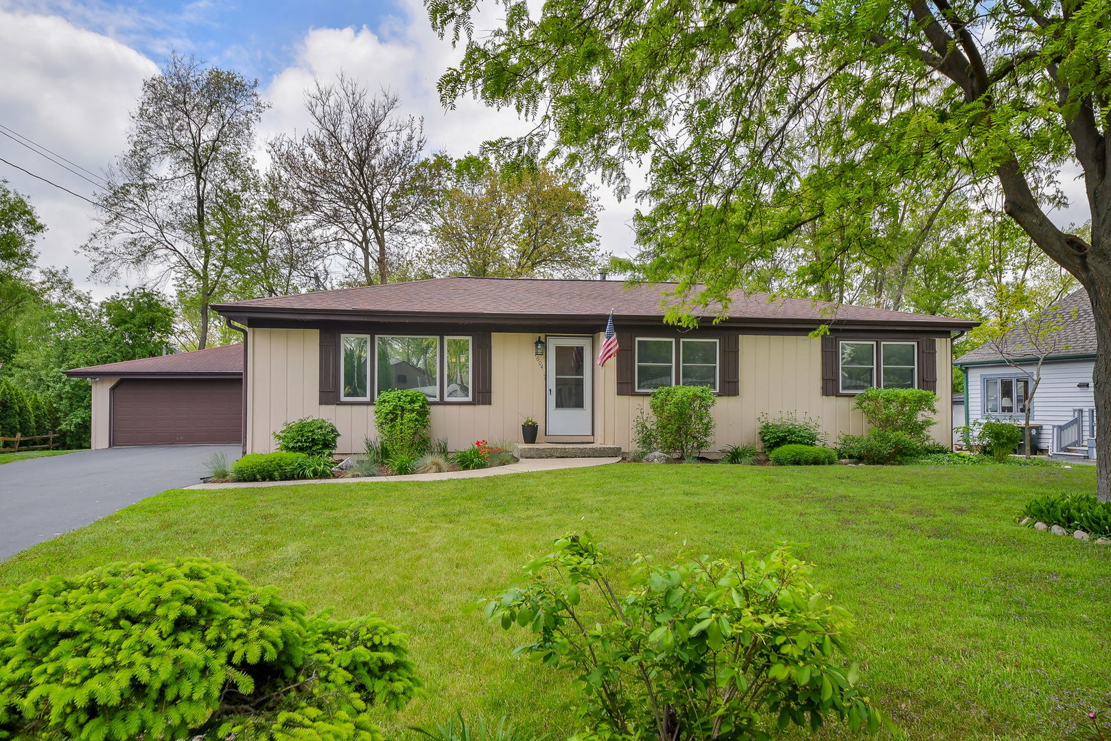 7604 Eleanor Place Willowbrook IL 60527