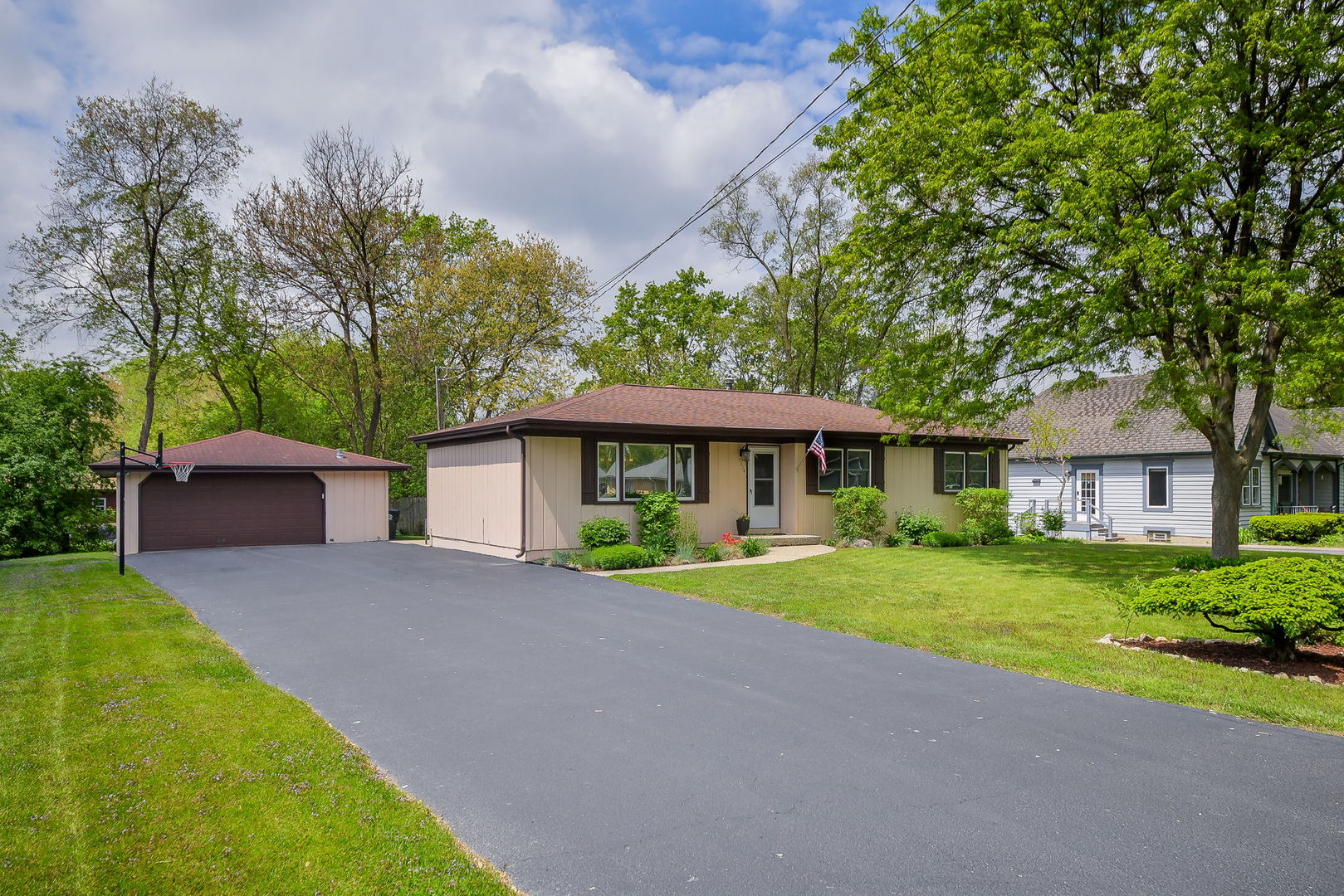7604 Eleanor Place Willowbrook IL 60527