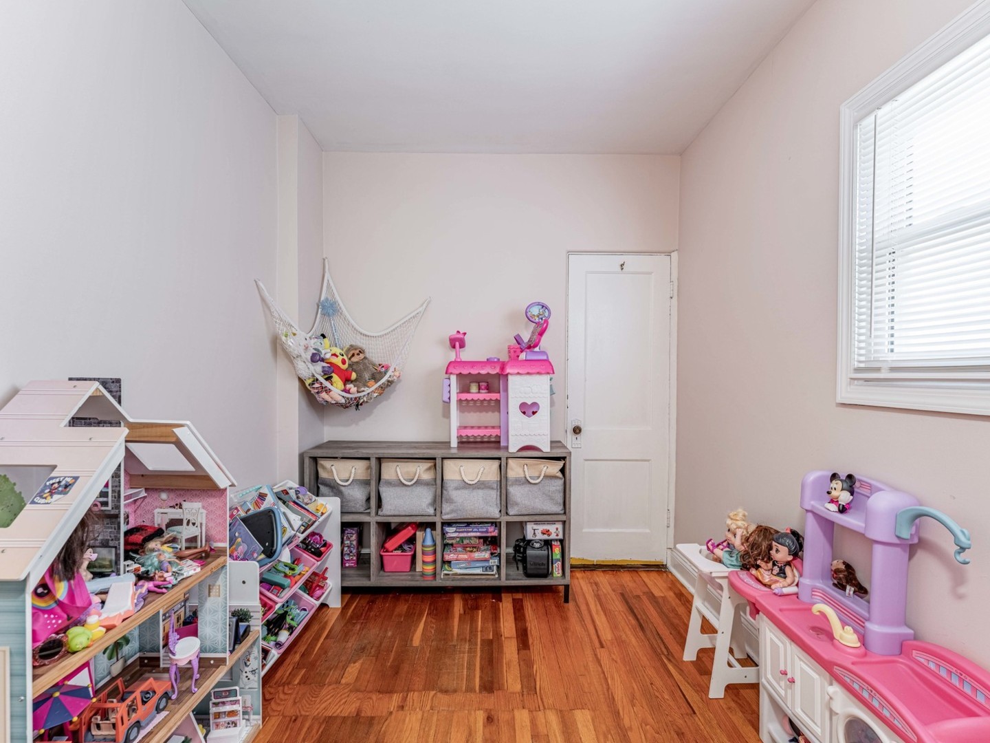 5138 West Addison Street Chicago IL 60641