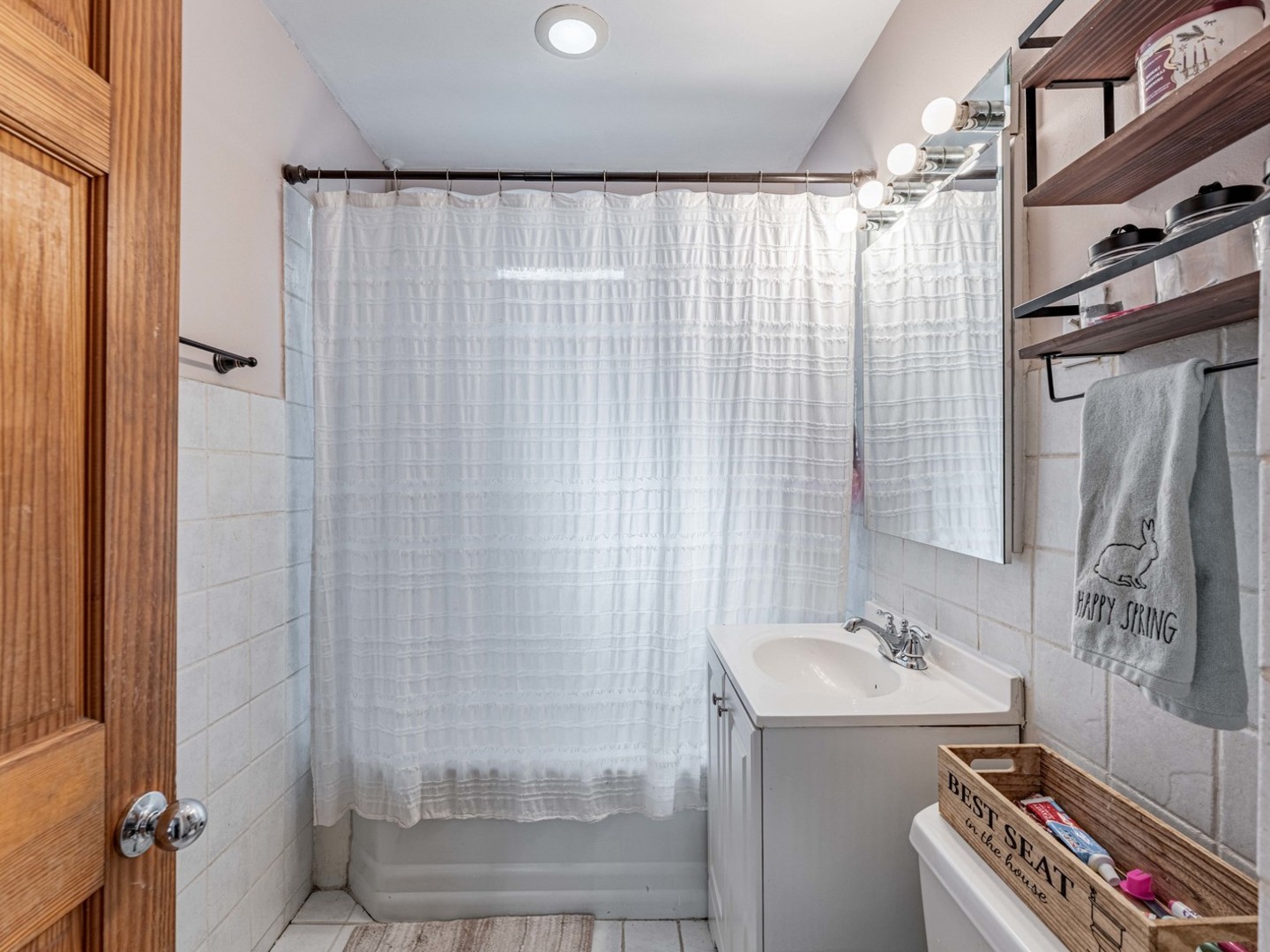 5138 West Addison Street Chicago IL 60641