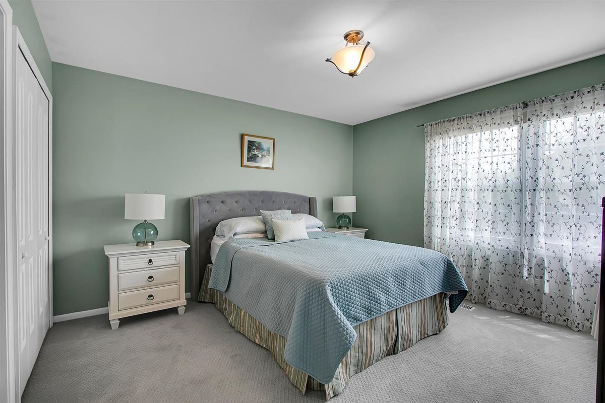 1838 Prentiss Drive Downers Grove IL 60516
