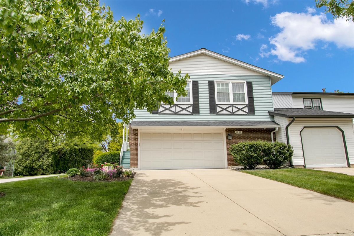 1838 Prentiss Drive Downers Grove IL 60516
