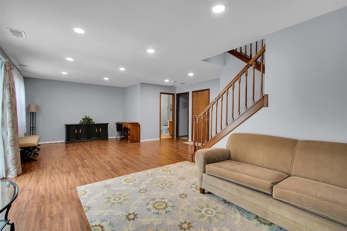 1838 Prentiss Drive Downers Grove IL 60516