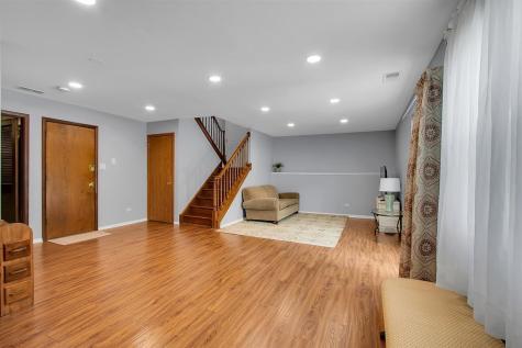 1838 Prentiss Drive Downers Grove IL 60516