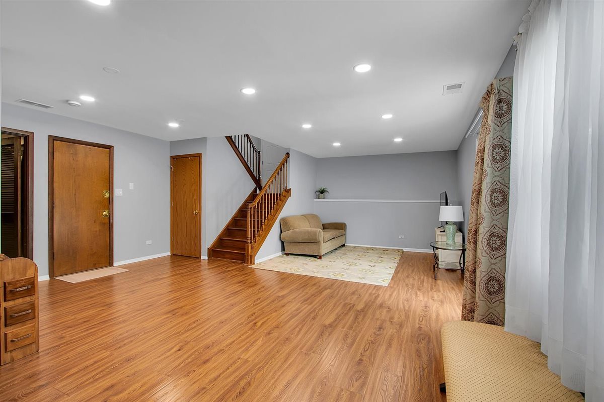 1838 Prentiss Drive Downers Grove IL 60516