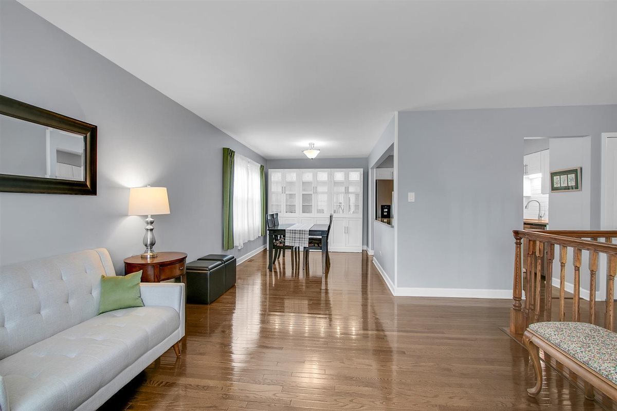 1838 Prentiss Drive Downers Grove IL 60516