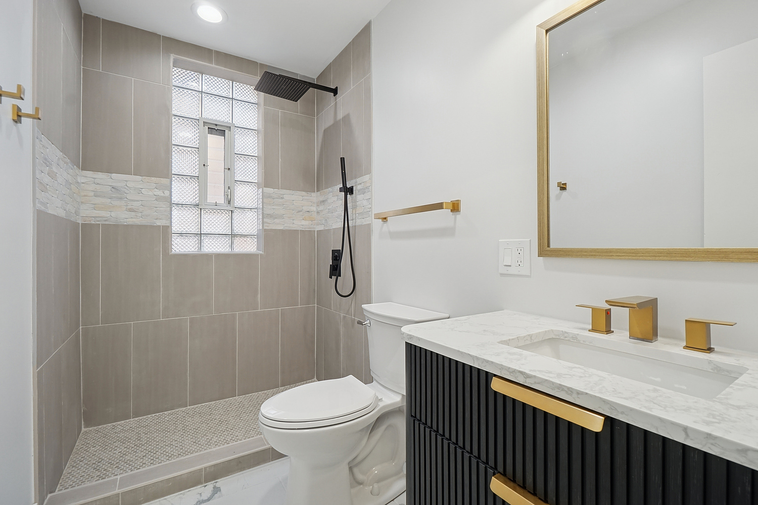 4830 West Kamerling Avenue Chicago IL 60651