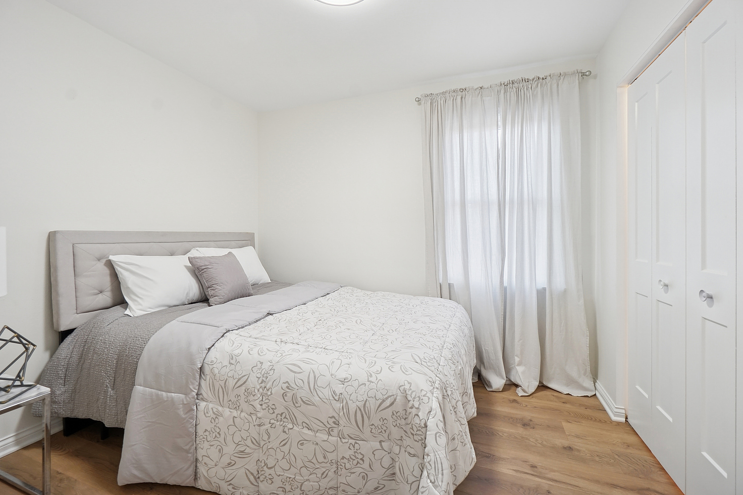4830 West Kamerling Avenue Chicago IL 60651