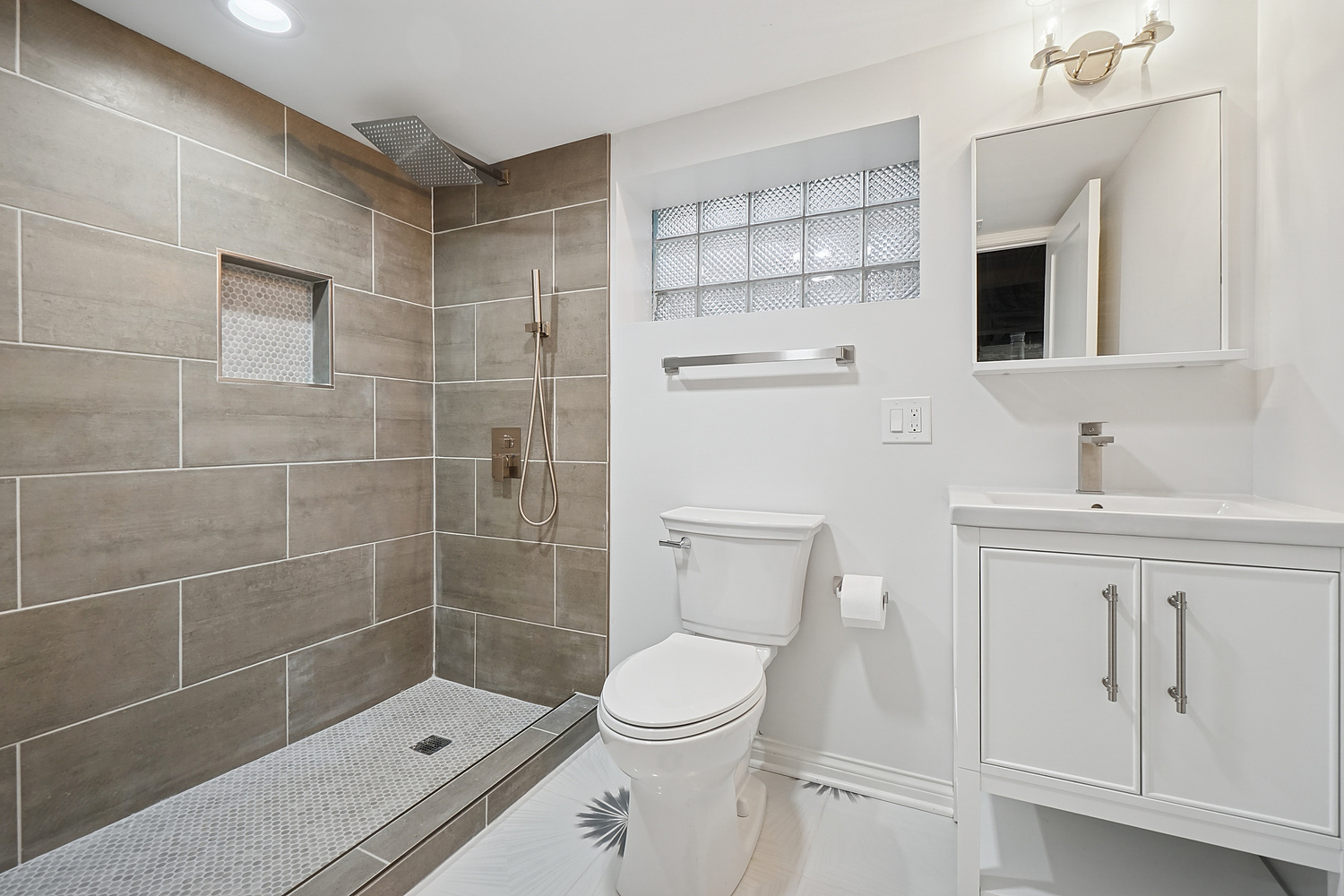 4830 West Kamerling Avenue Chicago IL 60651