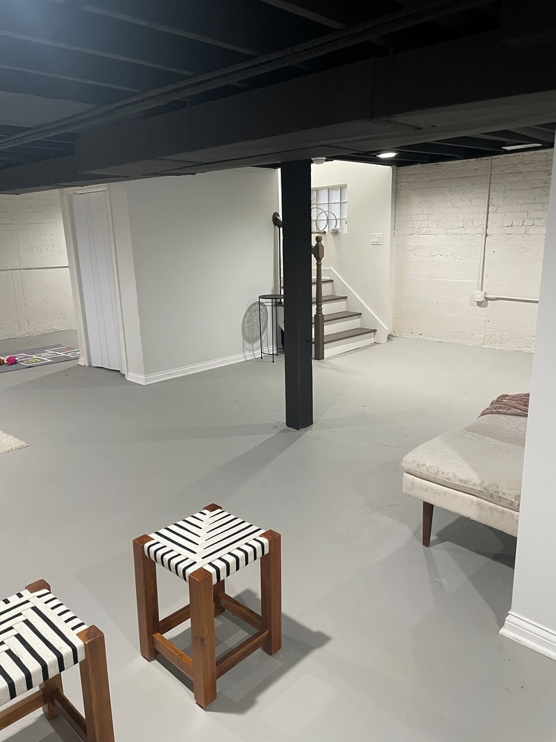 4830 West Kamerling Avenue Chicago IL 60651