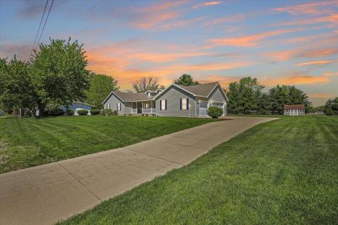 44 Hillcrest Drive Tuscola IL 61953