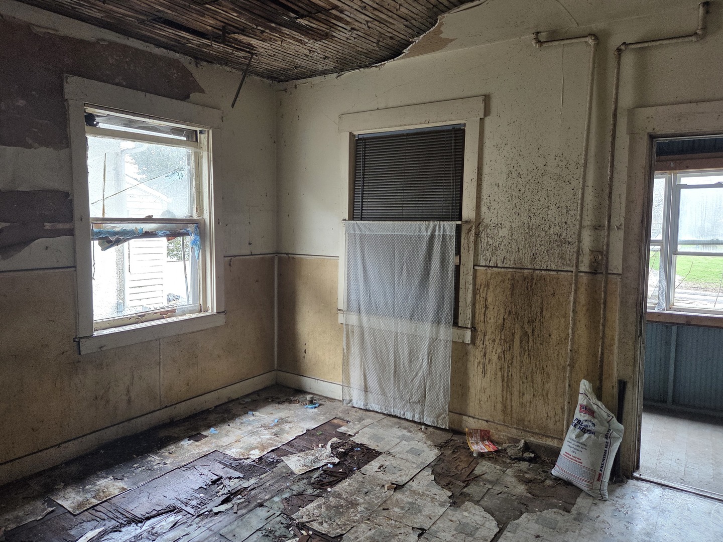 10514 South Perry Avenue Chicago IL 60628