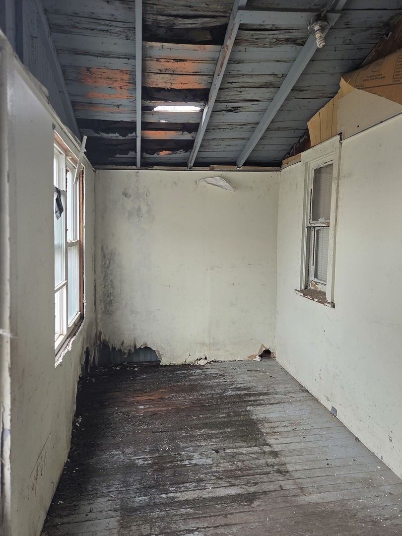 10514 South Perry Avenue Chicago IL 60628