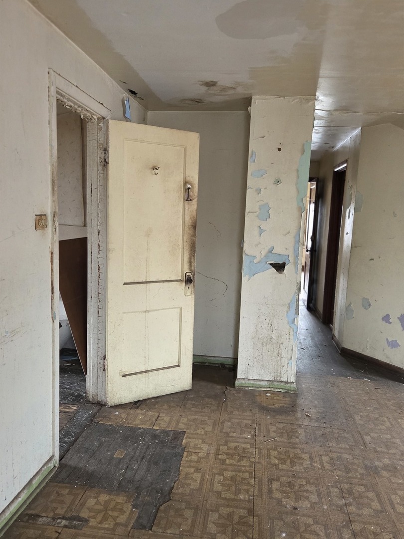 10514 South Perry Avenue Chicago IL 60628