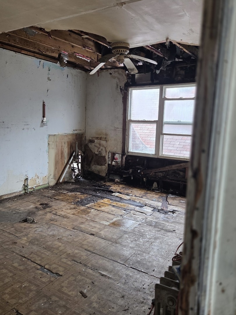 10514 South Perry Avenue Chicago IL 60628