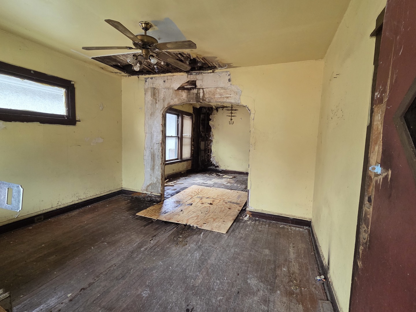 10514 South Perry Avenue Chicago IL 60628