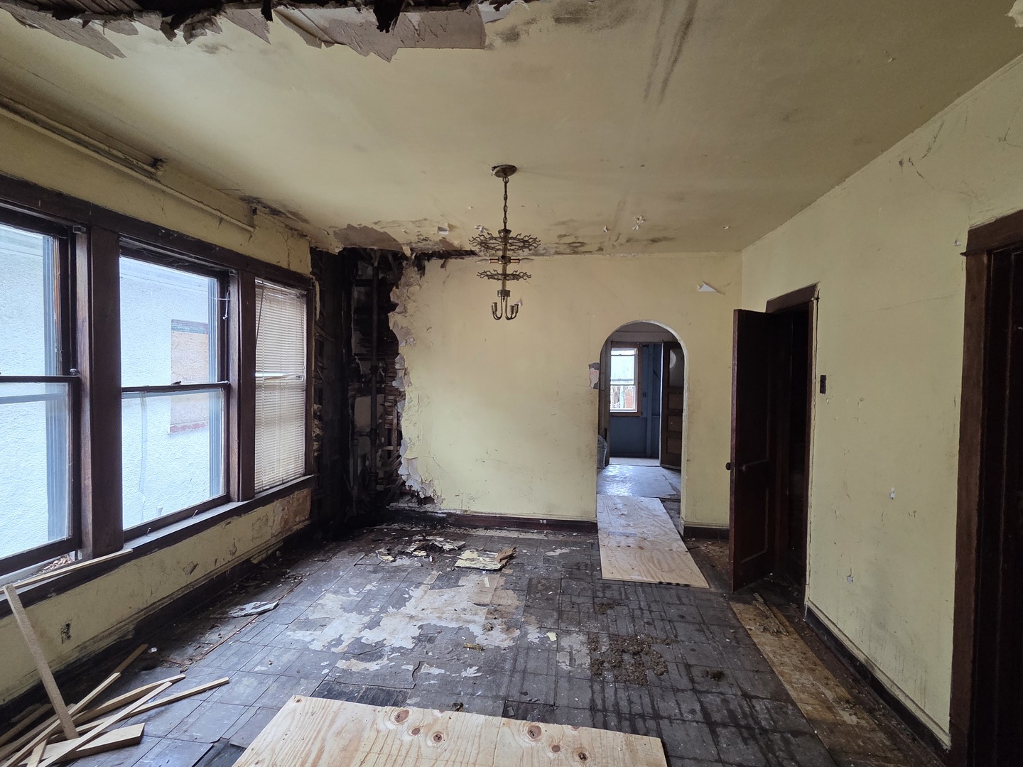 10514 South Perry Avenue Chicago IL 60628