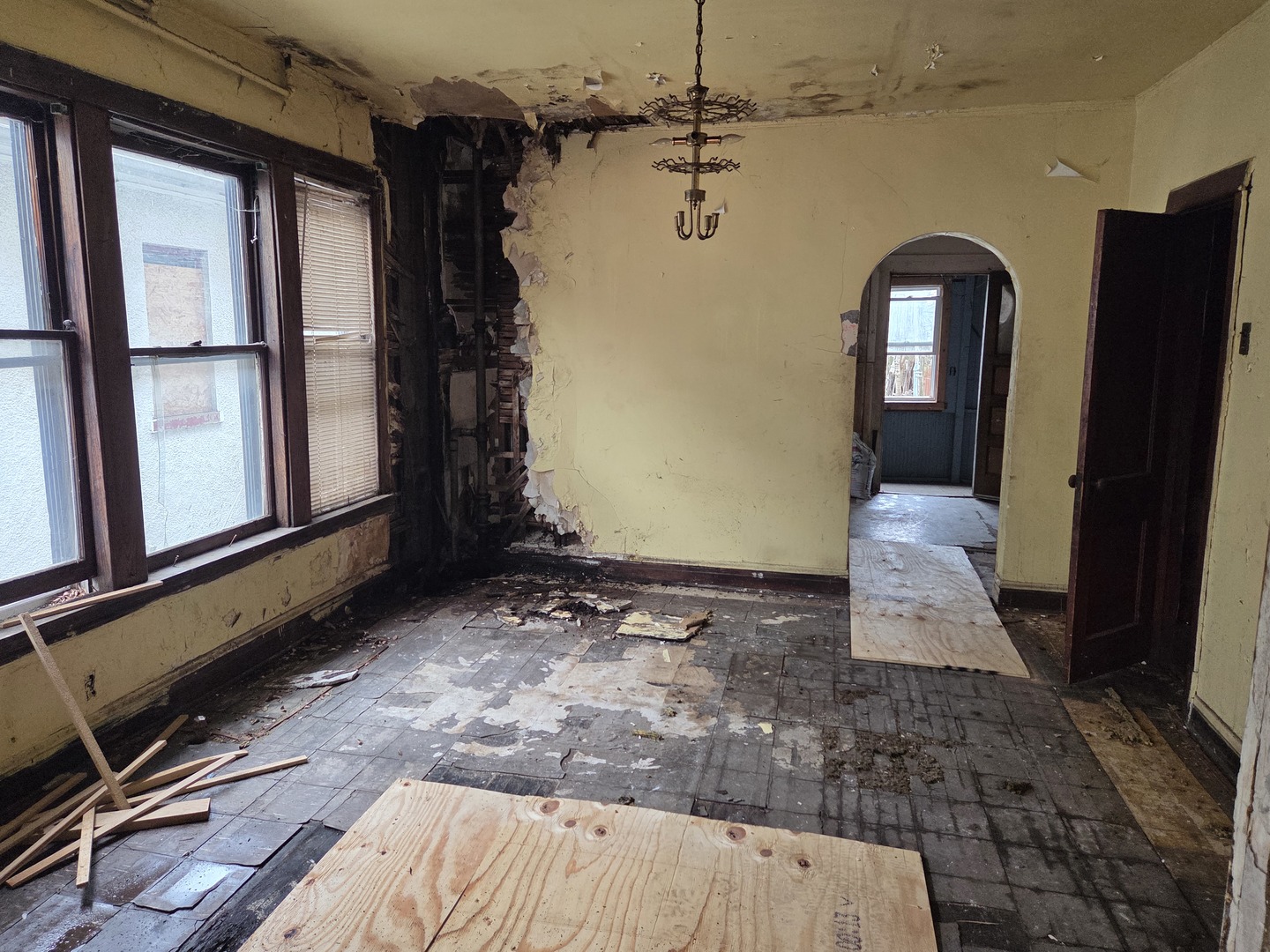 10514 South Perry Avenue Chicago IL 60628