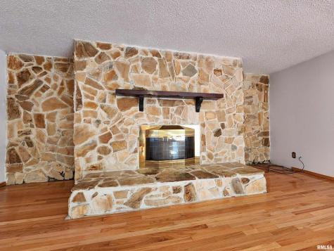 10107 Sugar Creek Road Benton IL 62812