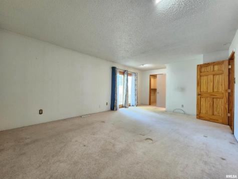 10107 Sugar Creek Road Benton IL 62812