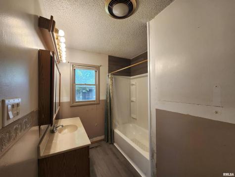 10107 Sugar Creek Road Benton IL 62812