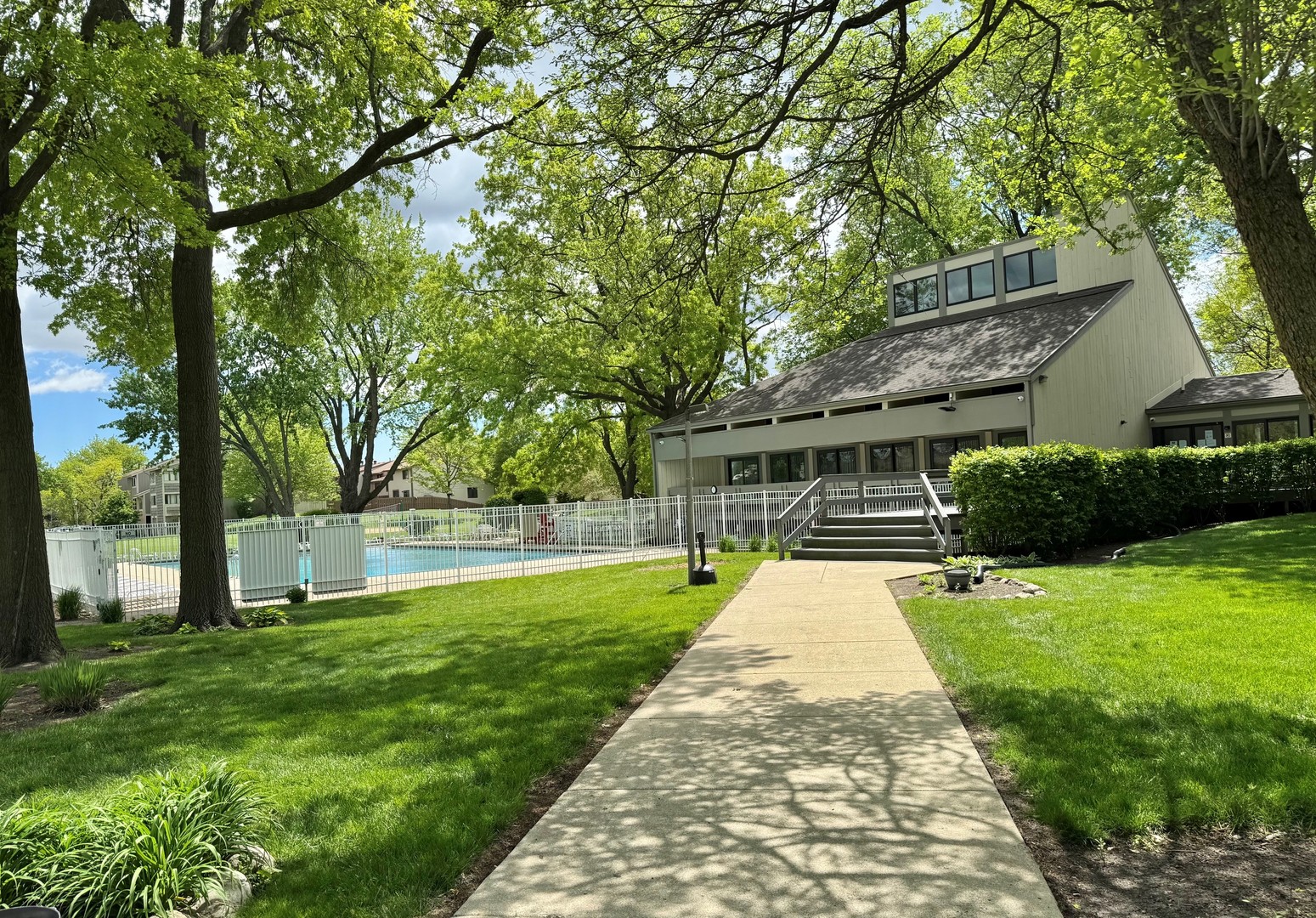 626 Bryce Trail Roselle IL 60172