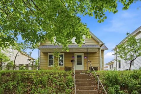 1847 10TH Street Moline IL 61265