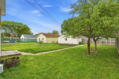 1847 10TH Street Moline IL 61265