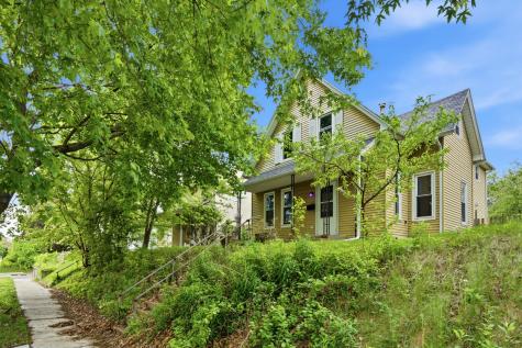 1847 10TH Street Moline IL 61265