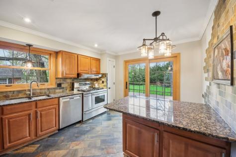 236 Monument Avenue Barrington IL 60010