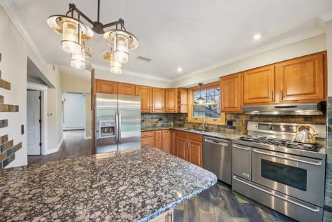 236 Monument Avenue Barrington IL 60010