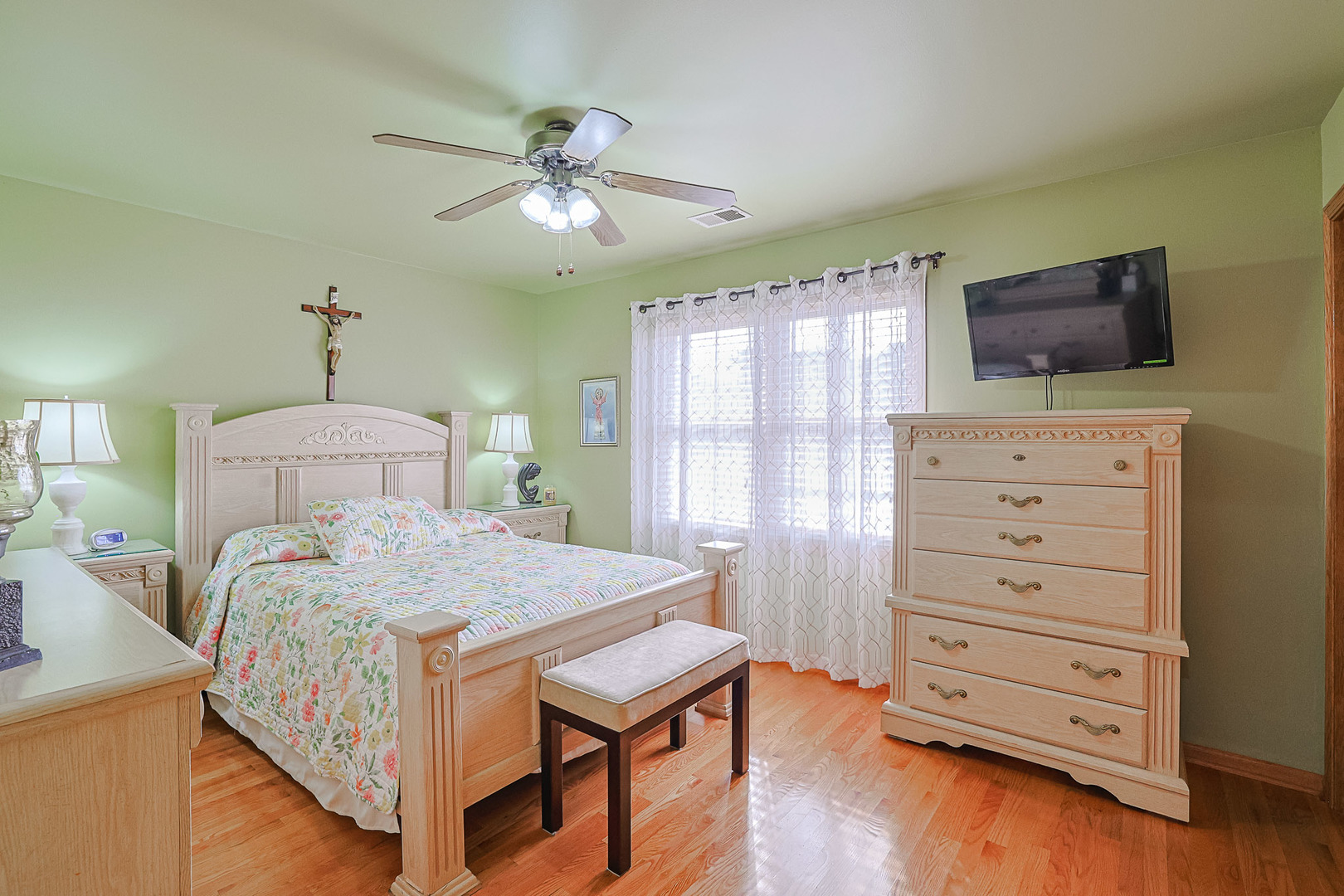 5326 South Nagle Avenue Chicago IL 60638