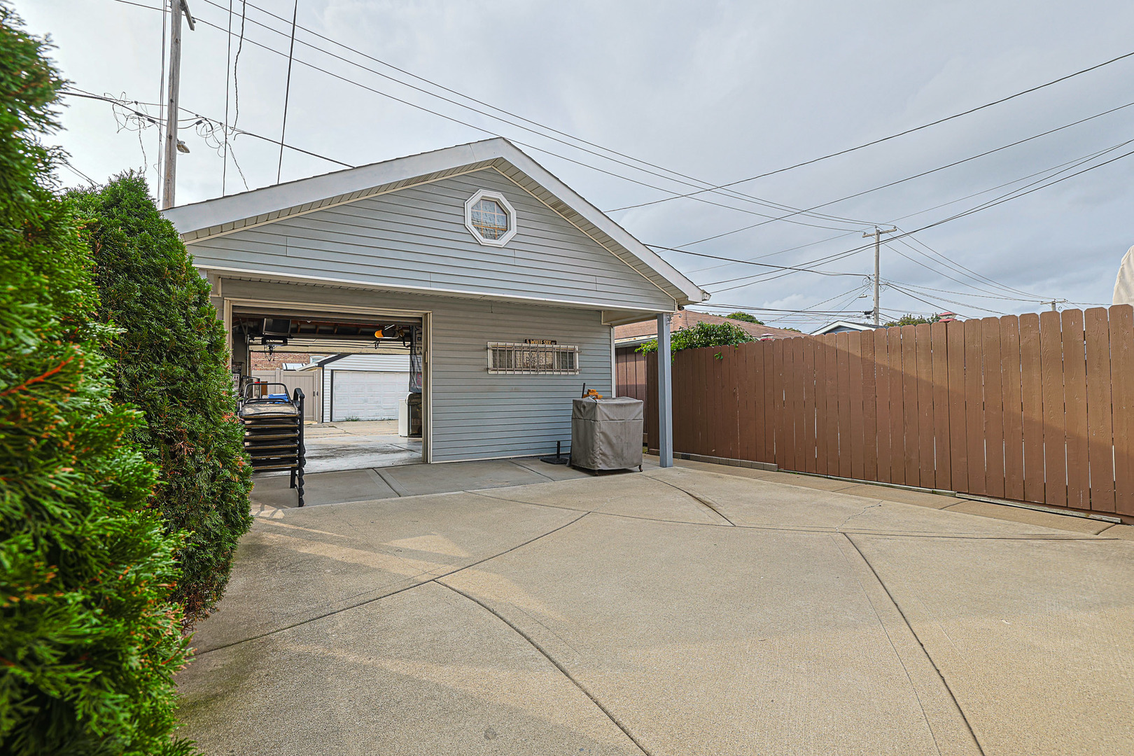 5326 South Nagle Avenue Chicago IL 60638