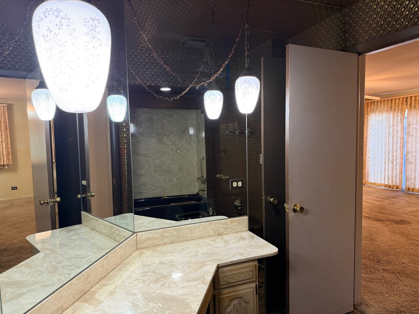 6247 North Kilpatrick Avenue Chicago IL 60646