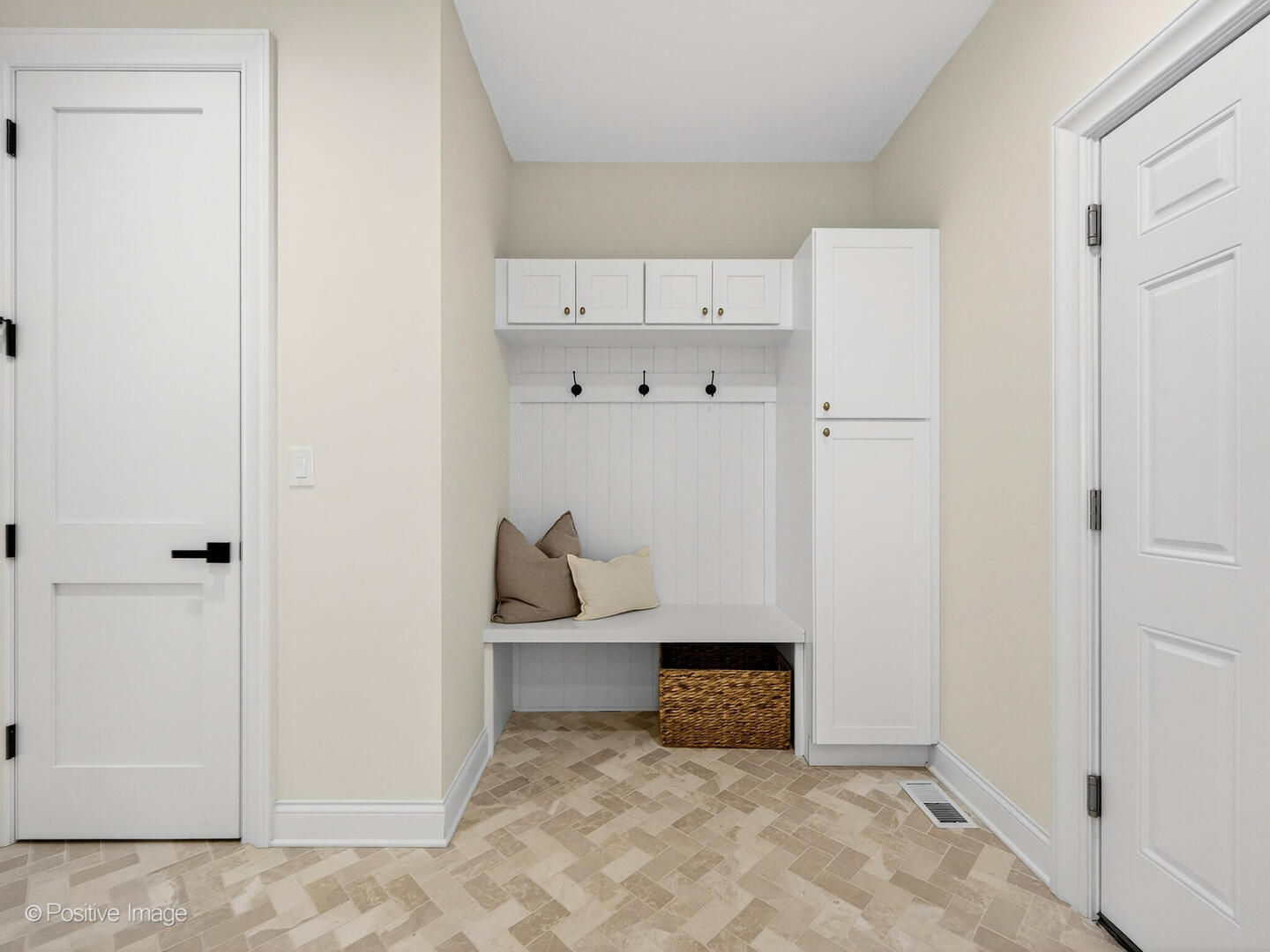 11300 Sequoya Lane Indian Head Park IL 60525