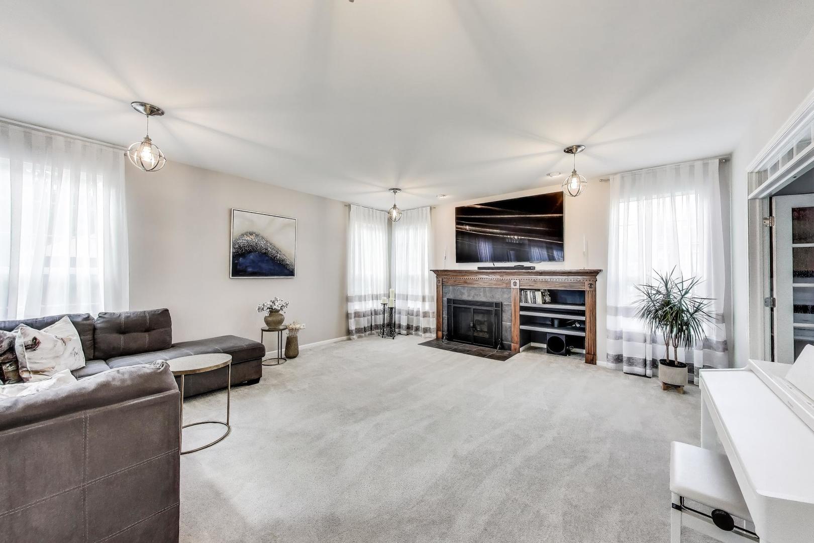 1361 Brentwood Trail Bolingbrook IL 60490