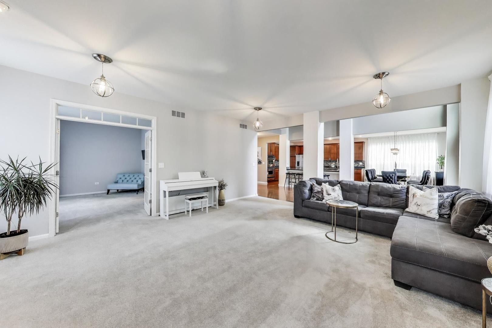 1361 Brentwood Trail Bolingbrook IL 60490