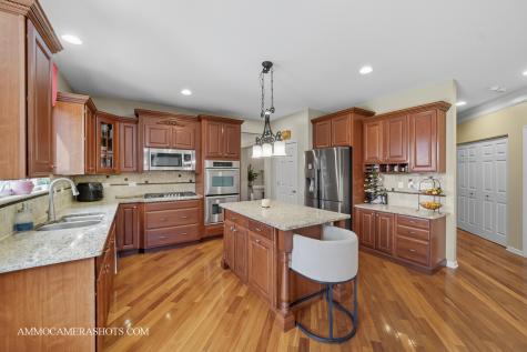 1142 Deerpath Road Aurora IL 60506