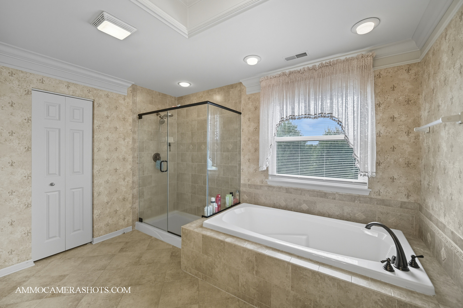 1142 Deerpath Road Aurora IL 60506