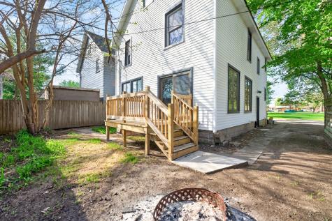 224 East Garden Street Dekalb IL 60115