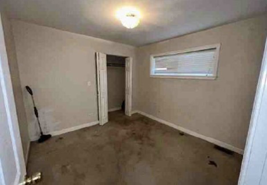 9315 South East End Avenue Chicago IL 60617