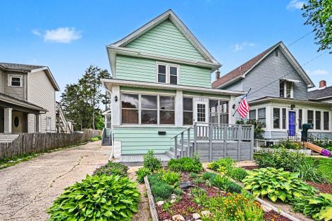 737 Lebanon Street Aurora IL 60505