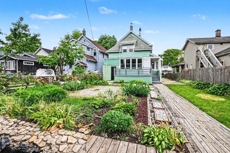 737 Lebanon Street Aurora IL 60505