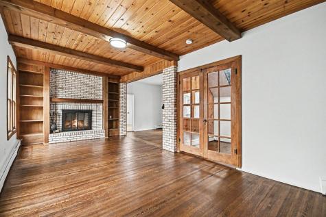 737 Lebanon Street Aurora IL 60505