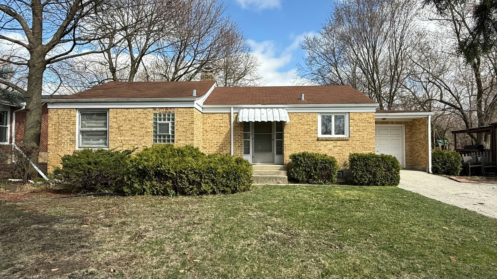 1N649 Main Street Glen Ellyn IL 60137