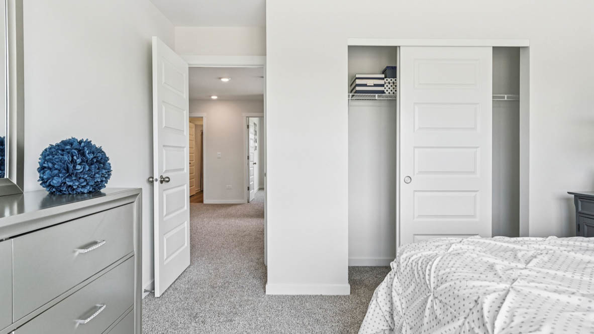1858 Keating Drive Aurora IL 60503