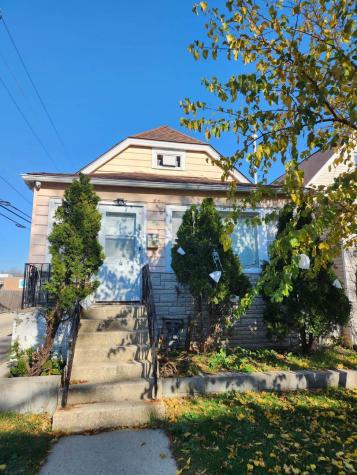 3944 West Argyle Street Chicago IL 60625